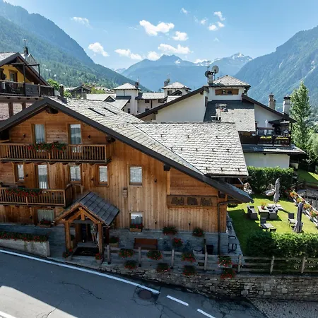 L'abri Des Amis Penzion Courmayeur