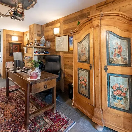 L'abri Des Amis Guest house 4*