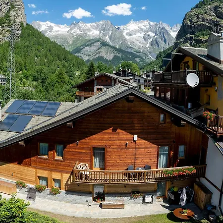 Guest house L'abri Des Amis 3*