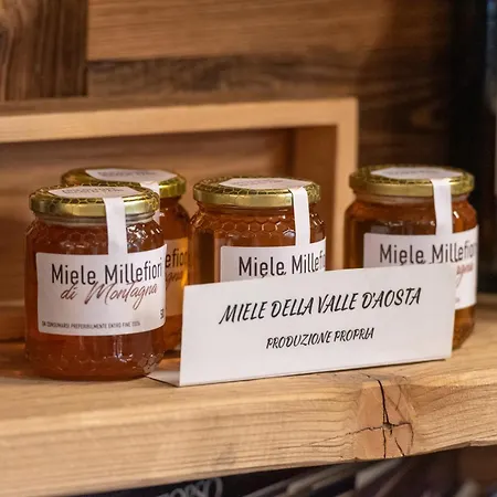 L'abri Des Amis Gasthof Courmayeur