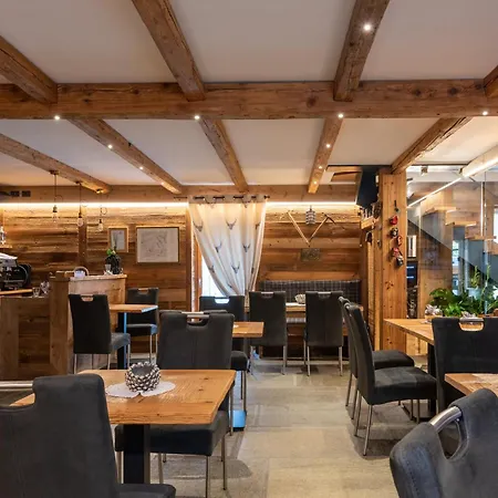 Gasthof L'abri Des Amis Courmayeur