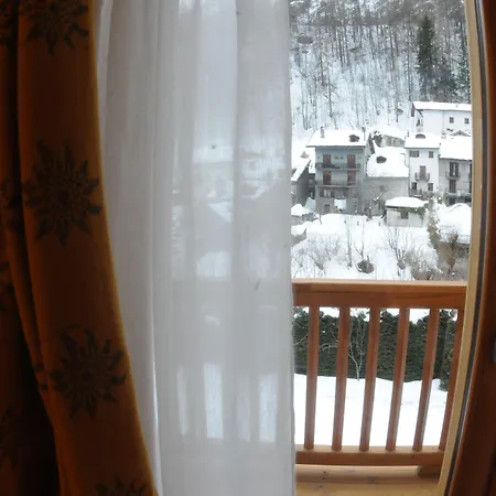 L'abri Des Amis Guest house 4*
