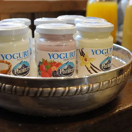 L'abri Des Amis Guest house Courmayeur