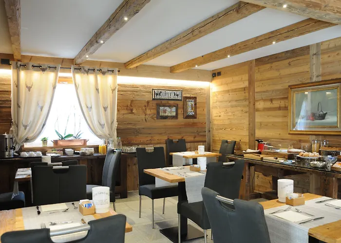 L'abri Des Amis Guest house